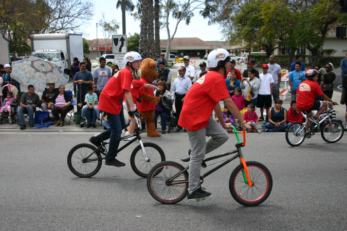 Hawaiian%20Gardens%20Anniversary%20parade%20and%20Carnival04142012_022