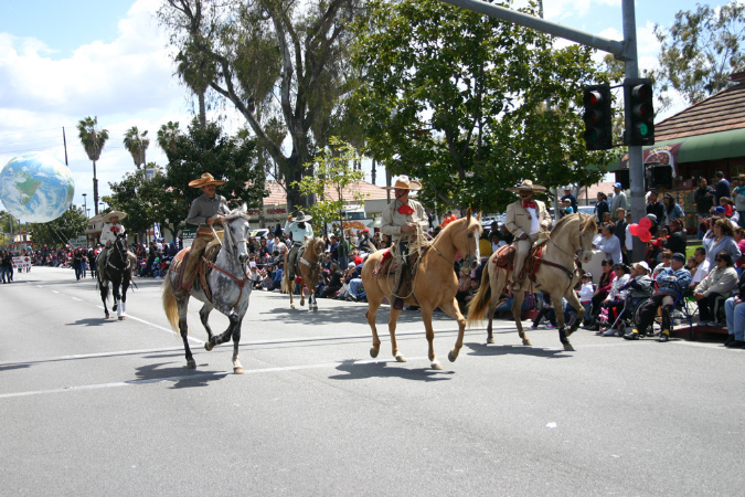 Hawaiian%20Gardens%20Anniversary%20parade%20and%20Carnival04142012_097