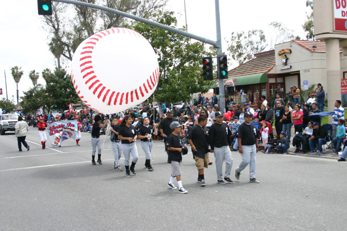 Hawaiian%20Gardens%20Anniversary%20parade%20and%20Carnival04142012_154