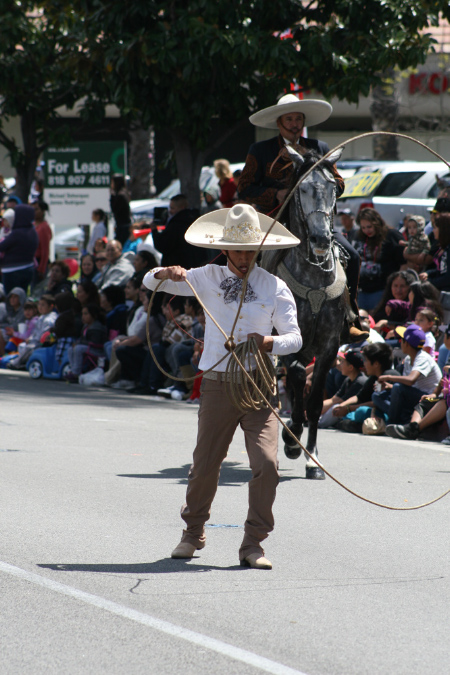 Hawaiian%20Gardens%20Anniversary%20parade%20and%20Carnival04142012_334