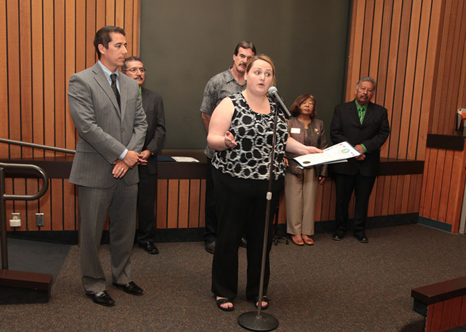 09-Hawaiian-Gardens-city-council-meeting-040913