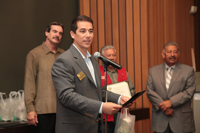 22-Hawaiian-Gardens-city-council-meeting-041213