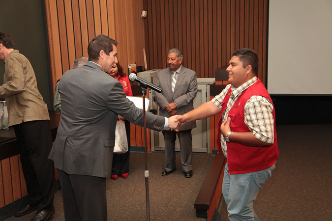 23-Hawaiian-Gardens-city-council-meeting-041213