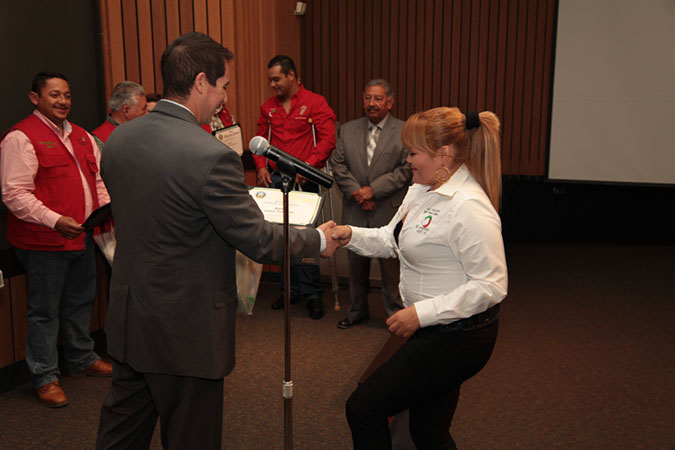 26-Hawaiian-Gardens-city-council-meeting-041213