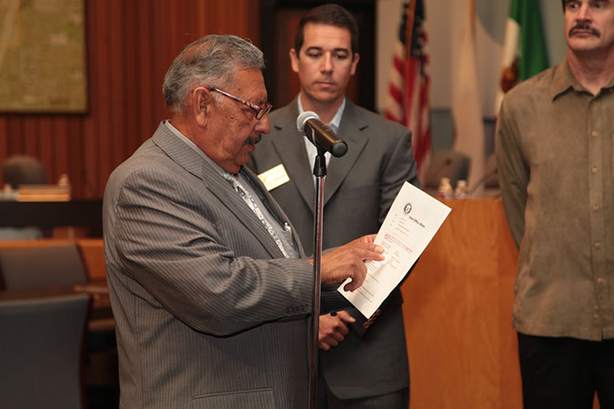 33-Hawaiian-Gardens-city-council-meeting-041213