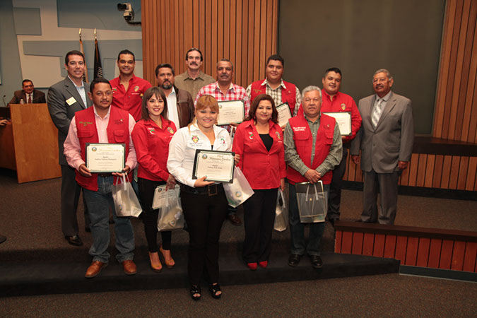 38-Hawaiian-Gardens-city-council-meeting-041213