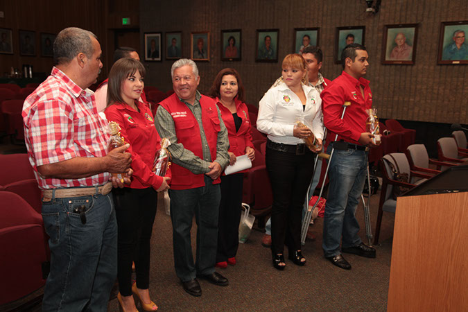 47-Hawaiian-Gardens-city-council-meeting-041213