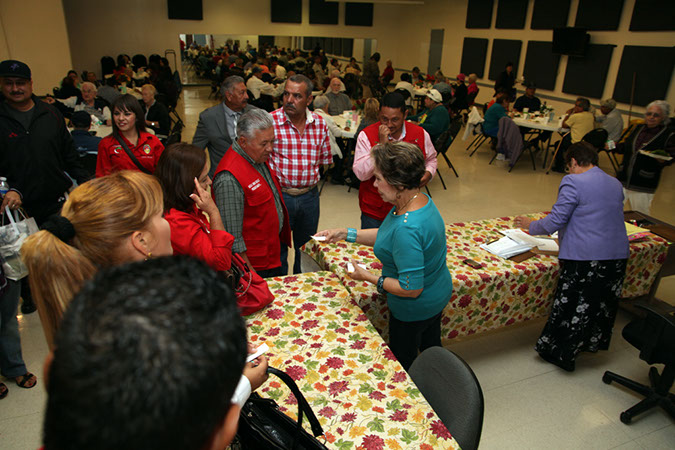 74-Hawaiian-Gardens-city-council-meeting-041213