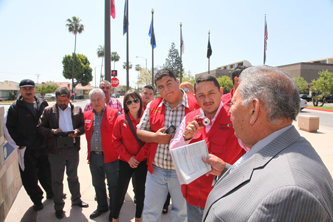 97-Hawaiian-Gardens-city-council-meeting-041213