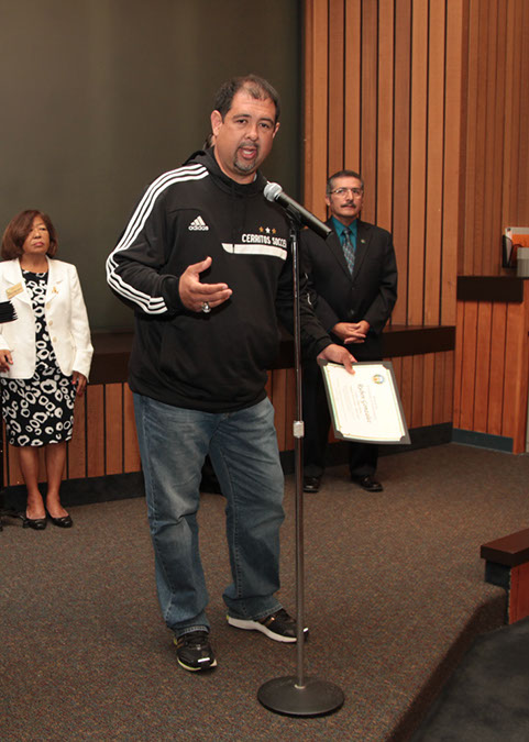 05-Hawaiian-Gardens-city-council-meeting-042313