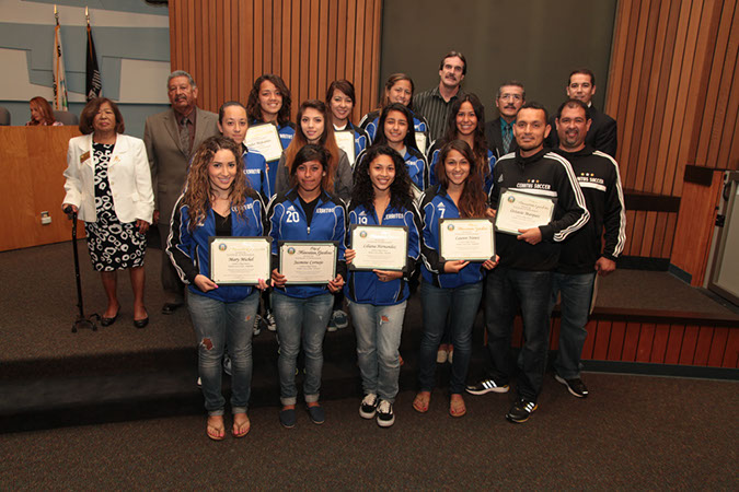 19-Hawaiian-Gardens-city-council-meeting-042313