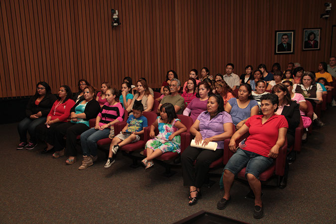 09-Hawaiian-Gardens-city-council-meeting-051413