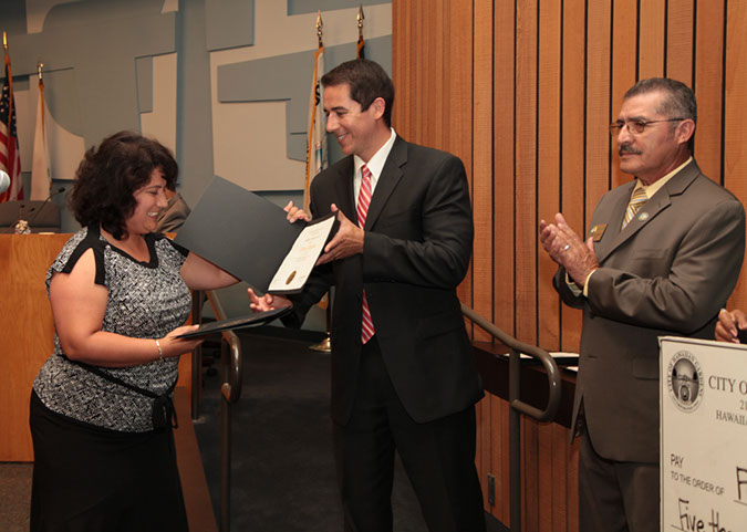 13-Hawaiian-Gardens-city-council-meeting-051413