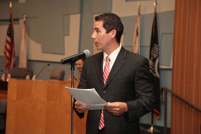 17-Hawaiian-Gardens-city-council-meeting-051413