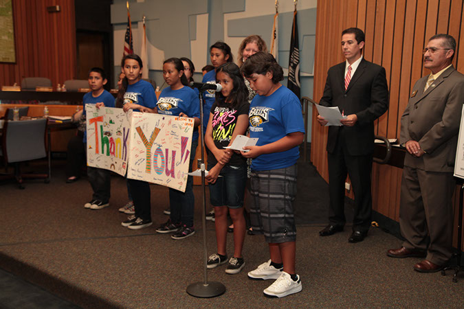 21-Hawaiian-Gardens-city-council-meeting-051413