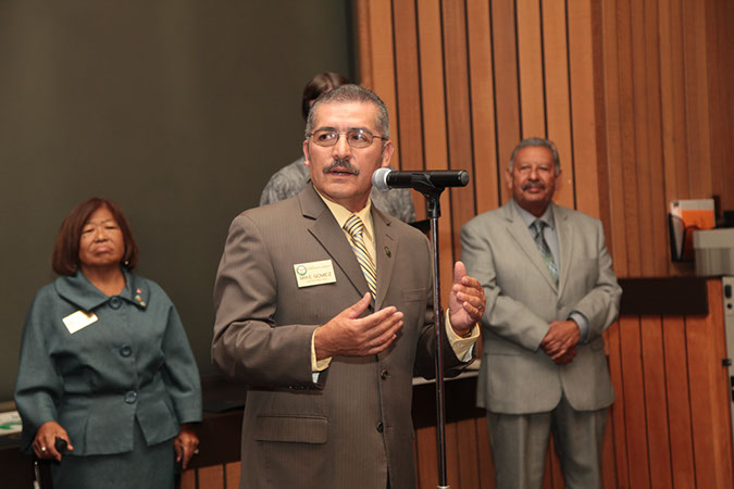 40-Hawaiian-Gardens-city-council-meeting-051413