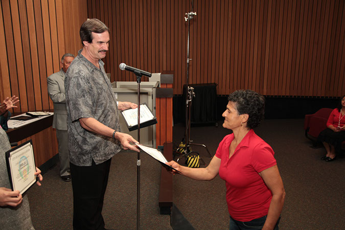 45-Hawaiian-Gardens-city-council-meeting-051413