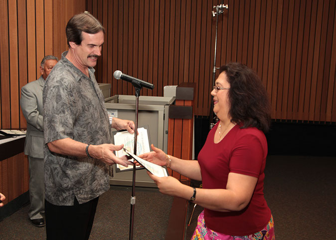 47-Hawaiian-Gardens-city-council-meeting-051413