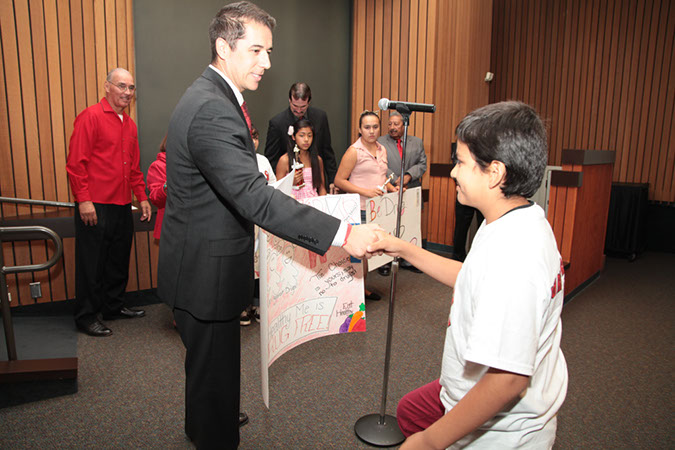 17-Hawaiian-Gardens-City-Council-Meeting-11-12-2013