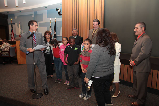 05-Hawaiian-Gardens-City-Council-meeting-11-12-2013