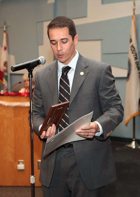 04-Hawaiian-Gardens-City-Council-meeting-12-10-2013