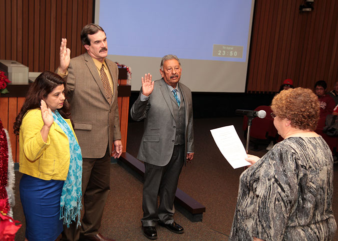 19-Hawaiian-Gardens-City-Council-meeting-12-10-2013