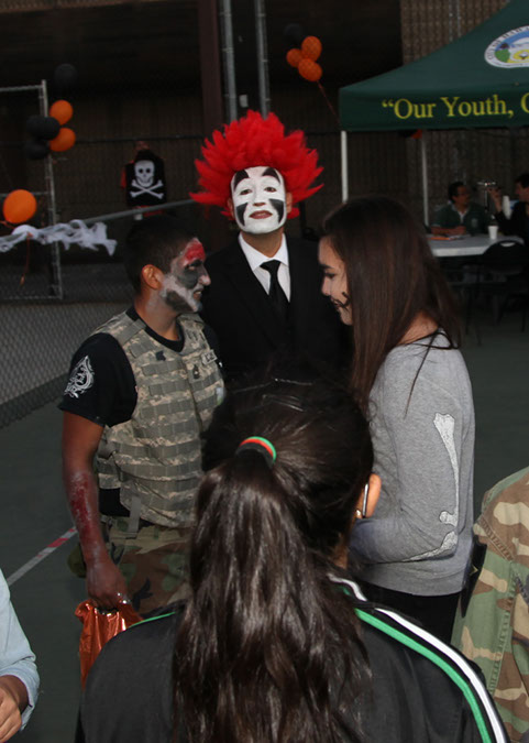 23-Hawaiian-Gardens-City-halloween-program-2013