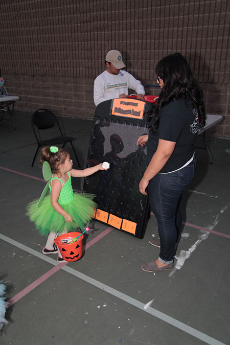 33-Hawaiian-Gardens-City-halloween-program-2013