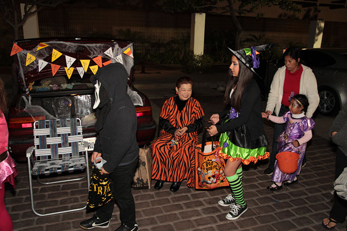 55-Hawaiian-Gardens-City-halloween-program-2013