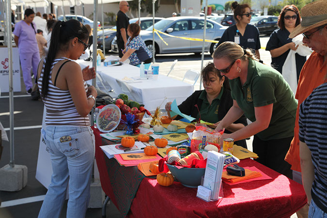 06-Hawaiian-Gardens-health-fair-2013