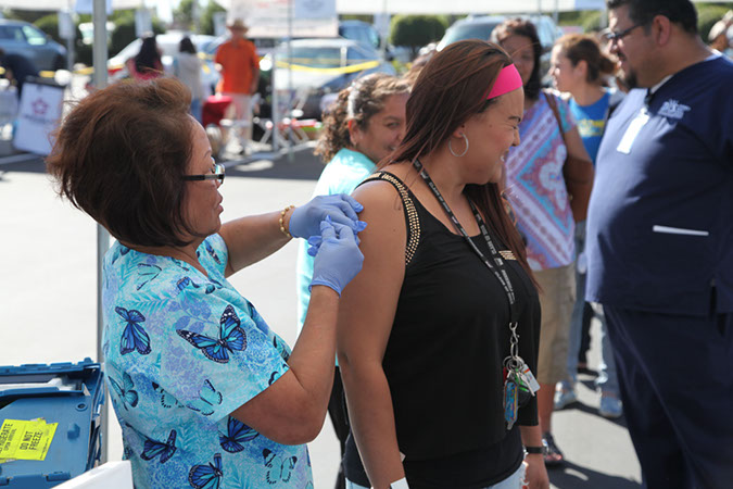 11-Hawaiian-Gardens-health-fair-2013