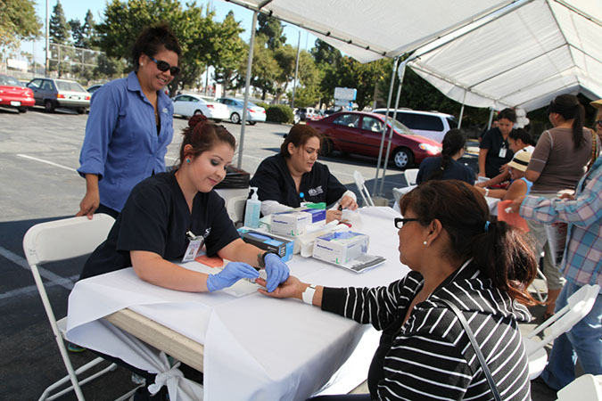 26-Hawaiian-Gardens-health-fair-2013