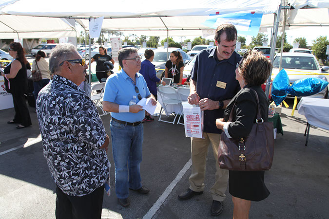 41-Hawaiian-Gardens-health-fair-2013