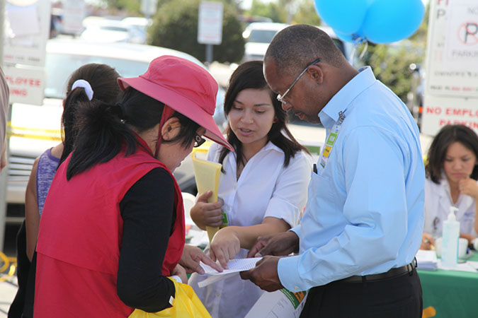 55-Hawaiian-Gardens-health-fair-2013