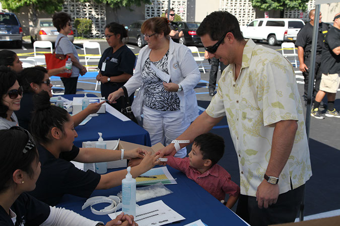 58-Hawaiian-Gardens-health-fair-2013