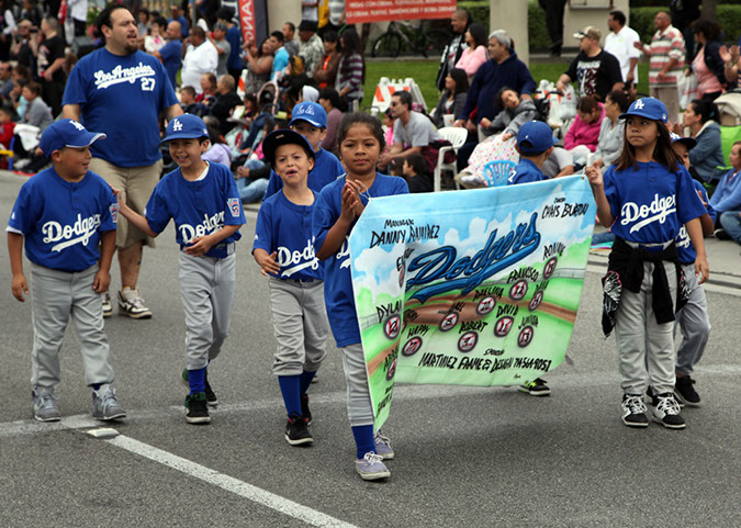 255Hawaiian%20Gardens%2049th%20Anniversary%20Parade