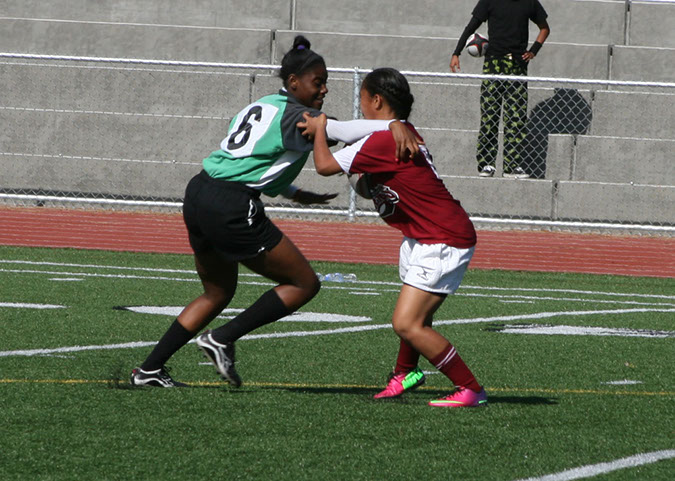 18-Hawaiian-Gardens-rugby-042013