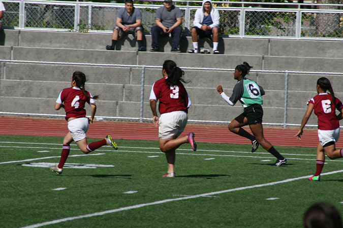 29-Hawaiian-Gardens-rugby-042013