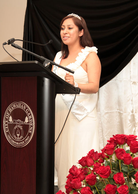 042-Hawaiian-Gardens-scholarship-dinner