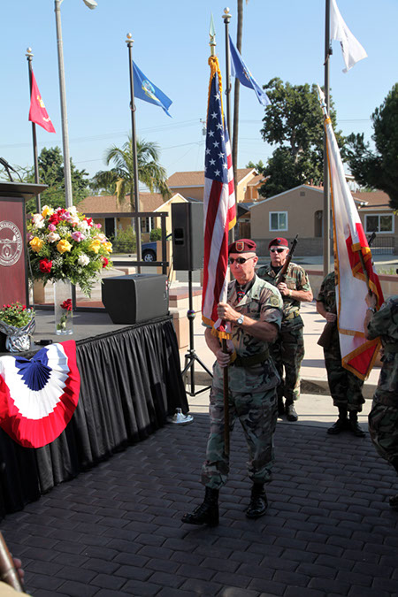 11-Hawaiian-Gardens-City-veterans-day-2013