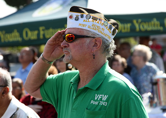 24-Hawaiian-Gardens-City-veterans-day-2013