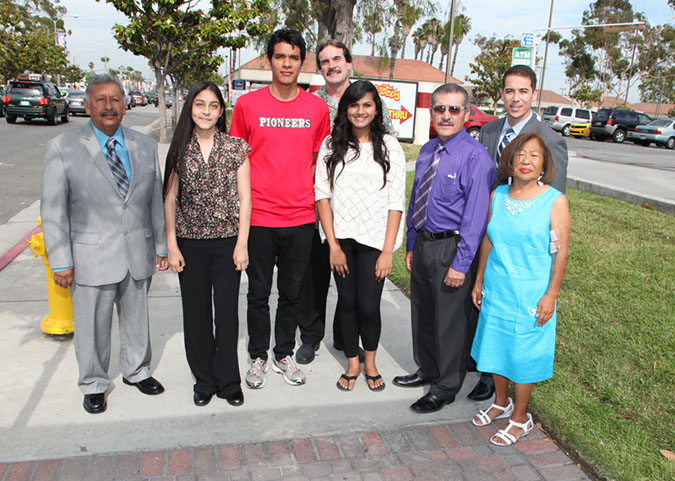 91-Hawaiian-Gardens-mayors-walk-of-achievement-2013