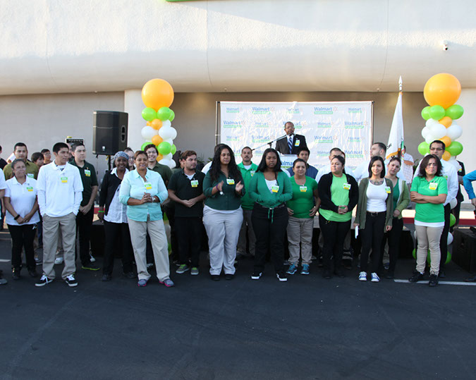 09-Hawaiian-Gardens-Walmart-Grand-Opening