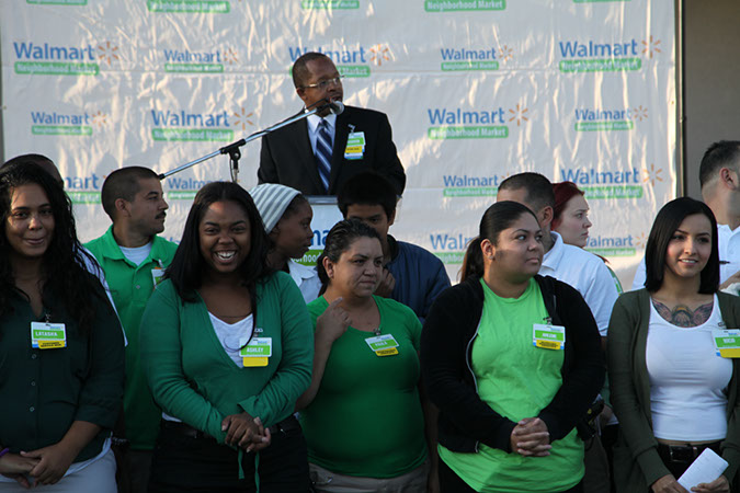 10-Hawaiian-Gardens-Walmart-Grand-Opening