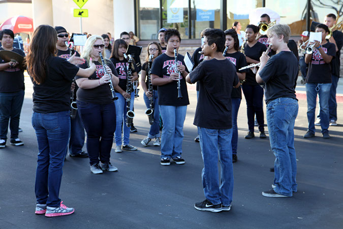 16-Hawaiian-Gardens-Walmart-Grand-Opening