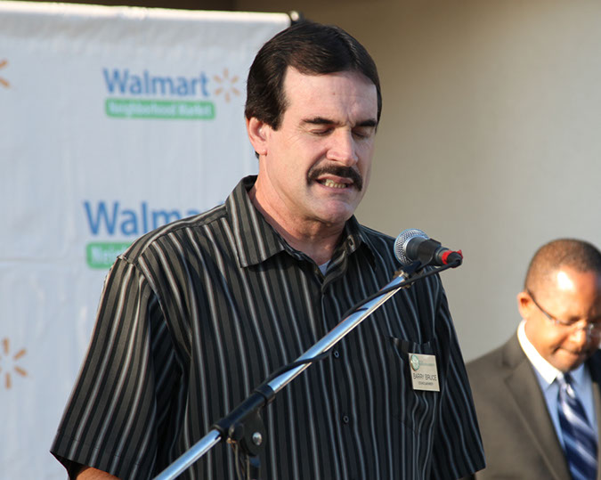 19-Hawaiian-Gardens-Walmart-Grand-Opening