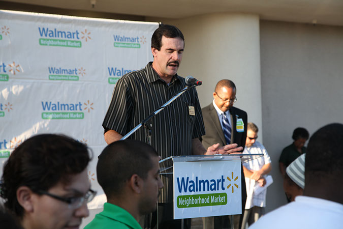 20-Hawaiian-Gardens-Walmart-Grand-Opening