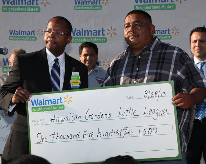 37-Hawaiian-Gardens-Walmart-Grand-Opening