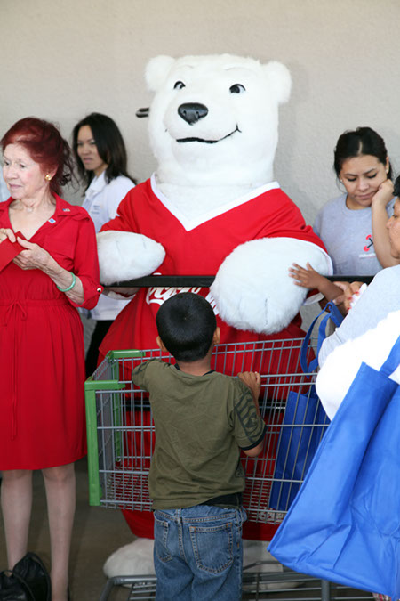 42-Hawaiian-Gardens-Walmart-Grand-Opening