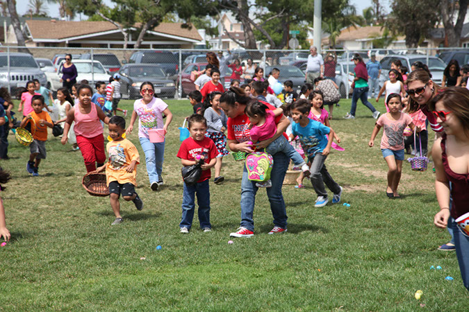 107hawaiian-gardens-easter-2014